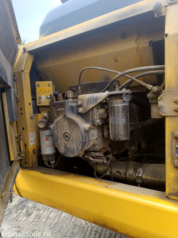 Excavadora PELLE KOMATSU - 210LC8 - 2021 - 14 000 H: foto 16