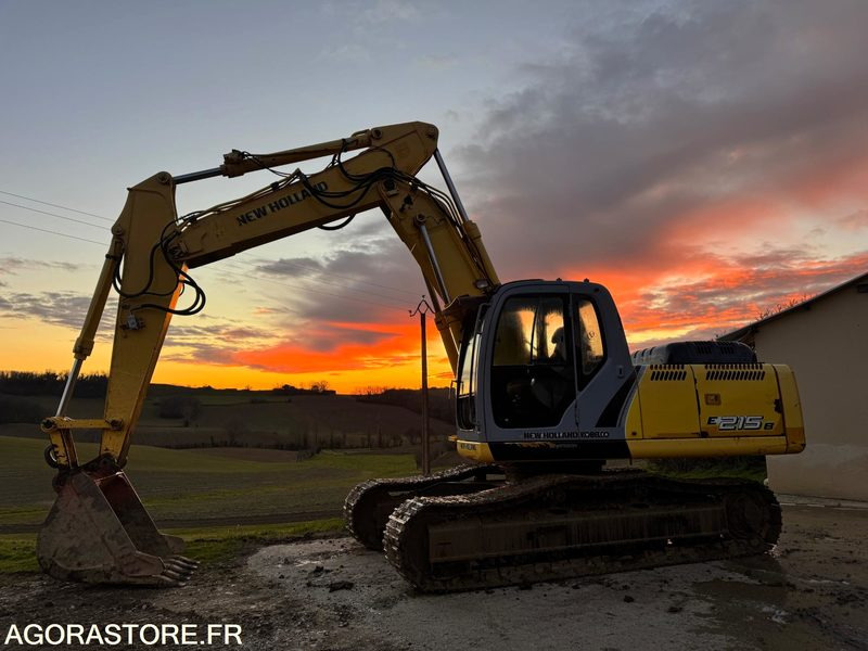 PELLE NEW HOLLAND E215B - 2009 - 11000 heures - Excavadora: foto 4 PELLE NEW HOLLAND E215B - 2009 - 11000 heures - Excavadora: foto 4