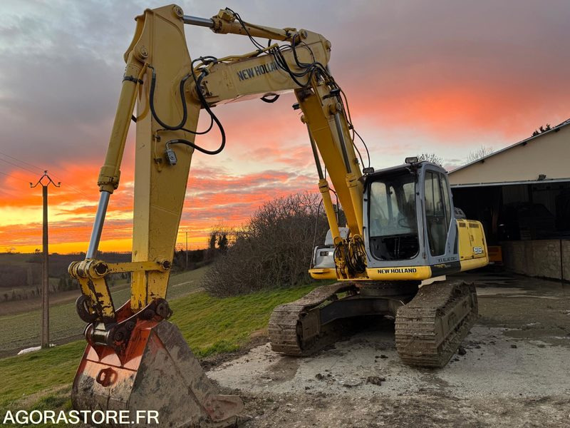 PELLE NEW HOLLAND E215B - 2009 - 11000 heures - Excavadora: foto 5 PELLE NEW HOLLAND E215B - 2009 - 11000 heures - Excavadora: foto 5