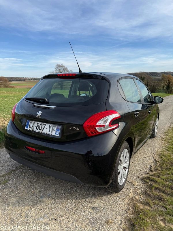 PEUGEOT 208 URBAN SOUL 1ER MAIN 150.000km - Coche: foto 3 PEUGEOT 208 URBAN SOUL 1ER MAIN 150.000km - Coche: foto 3