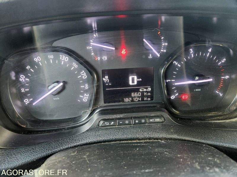 PEUGEOT EXPERT 1.5 BLUEHDI 120 - 2021 - 182104 km - Furgón: foto 3 PEUGEOT EXPERT 1.5 BLUEHDI 120 - 2021 - 182104 km - Furgón: foto 3