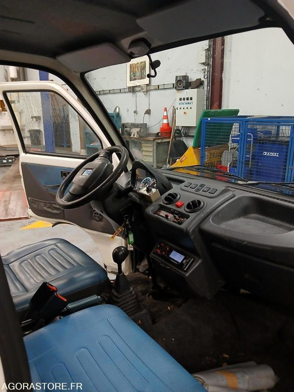 PIAGGIO PORTER BENNE - Furgoneta basculante: foto 5 PIAGGIO PORTER BENNE - Furgoneta basculante: foto 5