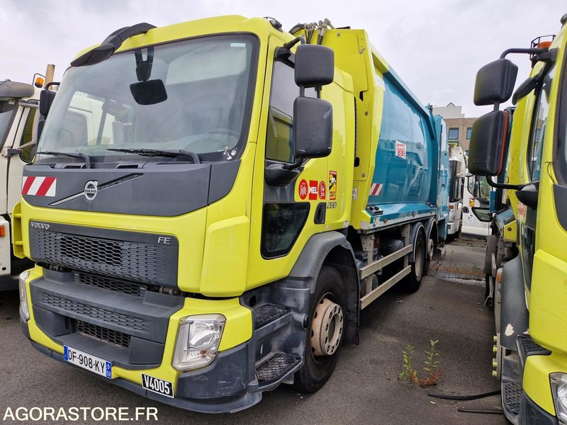 PORTEUR BOM 26T VOLVO GEESINK (C4005) 2014 (120579 KMS) - Camión de basura: foto 4 PORTEUR BOM 26T VOLVO GEESINK (C4005) 2014 (120579 KMS) - Camión de basura: foto 4