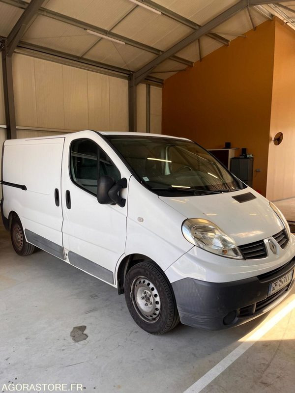PRIX TTC 0%TVA - RENAULT TRAFIC 2008 2.0 DCI 214.000KM MOTEUR ECHANGE STANDARD - Furgón: foto 2 PRIX TTC 0%TVA - RENAULT TRAFIC 2008 2.0 DCI 214.000KM MOTEUR ECHANGE STANDARD - Furgón: foto 2