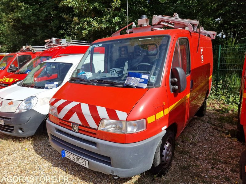 Peugeot Boxer- 2000 - 43336 - 3275XC27 - Furgón: foto 1 Peugeot Boxer- 2000 - 43336 - 3275XC27 - Furgón: foto 1