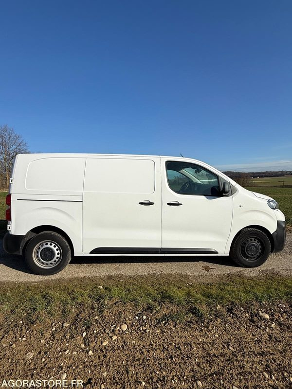 Peugeot Expert 2L HDI 122CH 1ER MAIN 179.000KM SUPER ÉTAT - Furgoneta pequeña: foto 5 Peugeot Expert 2L HDI 122CH 1ER MAIN 179.000KM SUPER ÉTAT - Furgoneta pequeña: foto 5