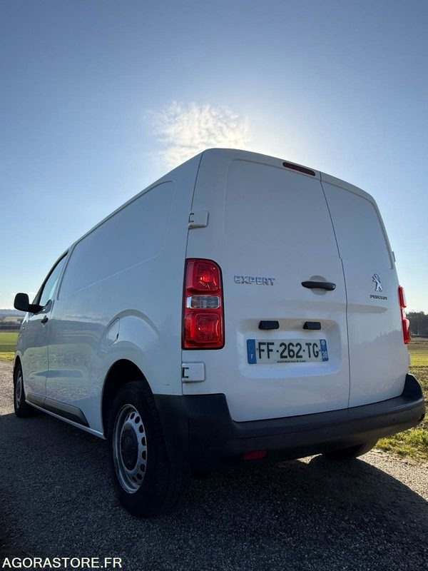 Peugeot Expert 2L HDI 122CH 1ER MAIN 179.000KM SUPER ÉTAT - Furgoneta pequeña: foto 4 Peugeot Expert 2L HDI 122CH 1ER MAIN 179.000KM SUPER ÉTAT - Furgoneta pequeña: foto 4