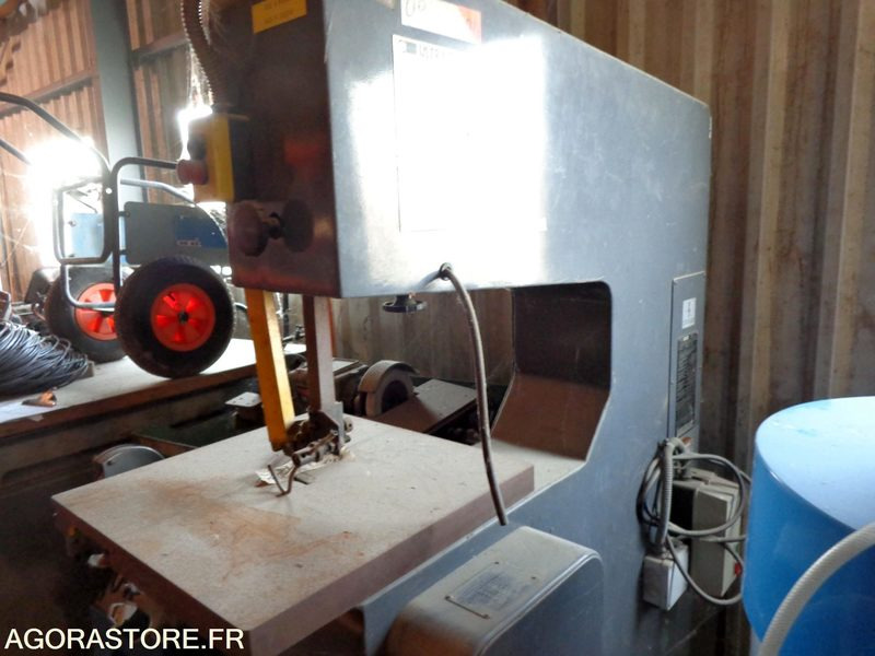 RARE SCIE a ruban verticale a métaux ULTRA - Sierra de cinta para metal: foto 1 RARE SCIE a ruban verticale a métaux ULTRA - Sierra de cinta para metal: foto 1