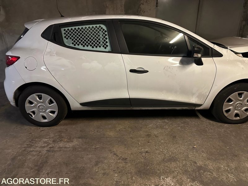 RENAULT CLIO - 2020 - 1858 KM - Coche: foto 2 RENAULT CLIO - 2020 - 1858 KM - Coche: foto 2