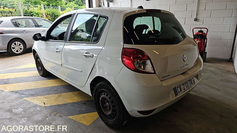 RENAULT CLIO - CA210TK - Coche: foto 4 RENAULT CLIO - CA210TK - Coche: foto 4