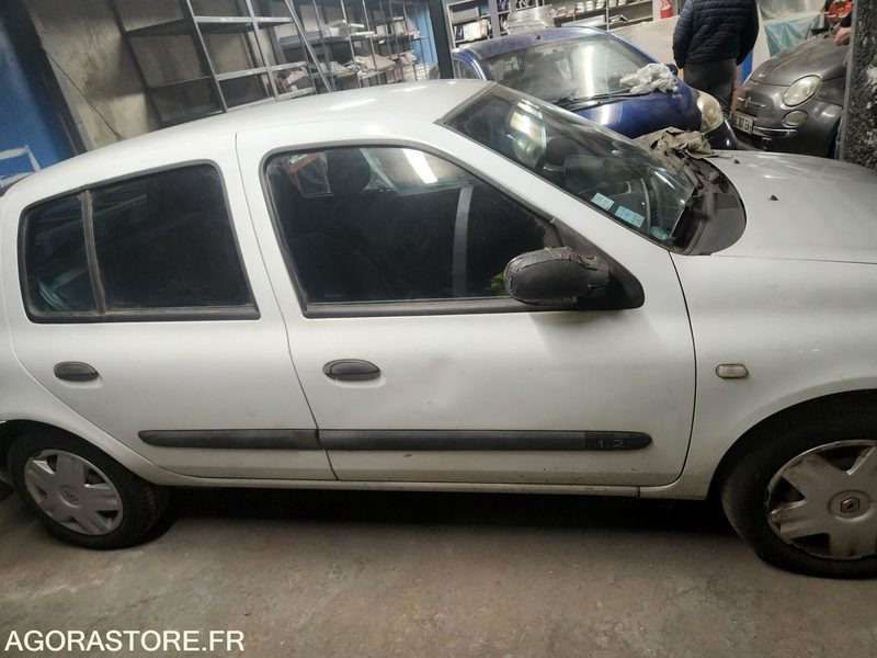 RENAULT CLIO - Coche: foto 3 RENAULT CLIO - Coche: foto 3