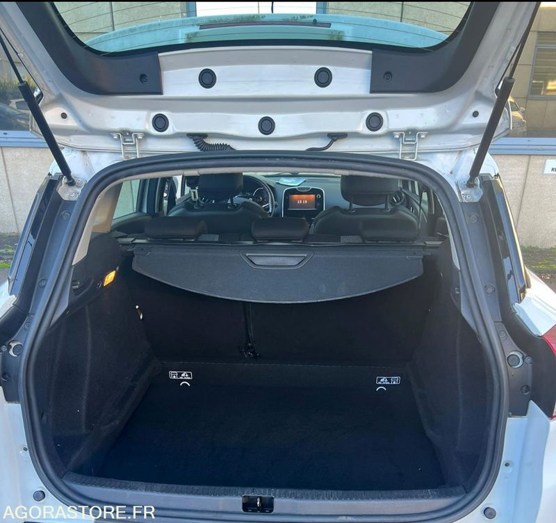 Coche familiar RENAULT CLIO IV ESTATE 241900: foto 15 Coche familiar RENAULT CLIO IV ESTATE 241900: foto 15