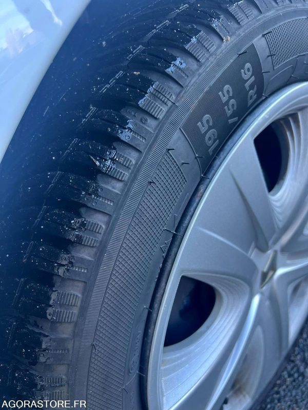 Coche familiar RENAULT CLIO IV ESTATE 241900: foto 18 Coche familiar RENAULT CLIO IV ESTATE 241900: foto 18