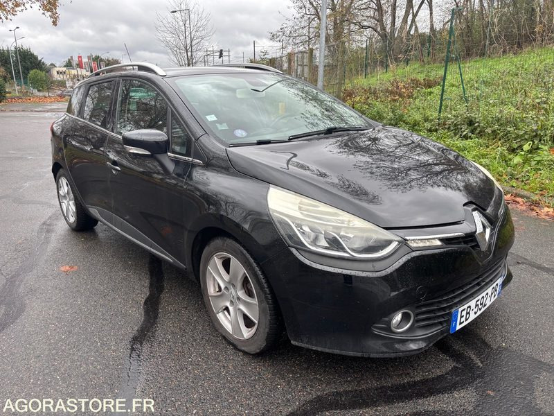 RENAULT- Clio Estate IV - Boite Automatique - année 2016 - 128000 kms - Essence - Coche familiar: foto 4 RENAULT- Clio Estate IV - Boite Automatique - année 2016 - 128000 kms - Essence - Coche familiar: foto 4