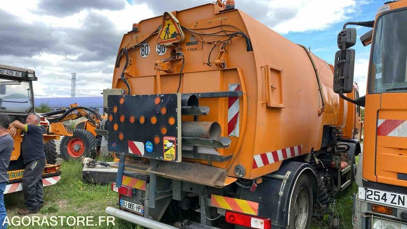 RENAULT DXI 310 - 2011 - BJ880HP - Barredora vial: foto 2 RENAULT DXI 310 - 2011 - BJ880HP - Barredora vial: foto 2