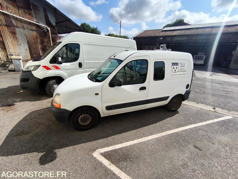 RENAULT KANGOO 122148 kms 2001 - Furgoneta pequeña: foto 2 RENAULT KANGOO 122148 kms 2001 - Furgoneta pequeña: foto 2