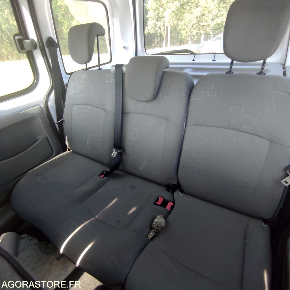 Furgoneta pequeña RENAULT KANGOO GENERATION AIZEE 1.5 DCI 70 CV: foto 10