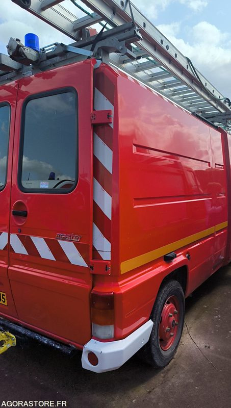RENAULT MASTER T35 D 102714kms - 1996 - Furgón: foto 5 RENAULT MASTER T35 D 102714kms - 1996 - Furgón: foto 5
