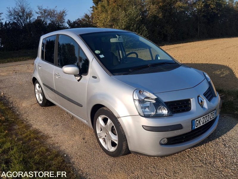 RENAULT MODUS - 102000 KILOMETRES - ESSENCE - Coche: foto 2 RENAULT MODUS - 102000 KILOMETRES - ESSENCE - Coche: foto 2