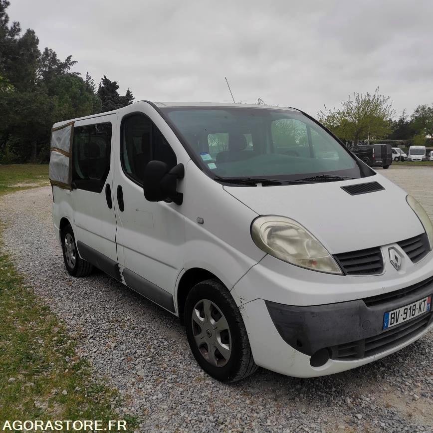 RENAULT TRAFIC PASSENGER L1H1 2.0 DCI 90 CV - Minibús, Furgoneta de pasajeros: foto 1 RENAULT TRAFIC PASSENGER L1H1 2.0 DCI 90 CV - Minibús, Furgoneta de pasajeros: foto 1