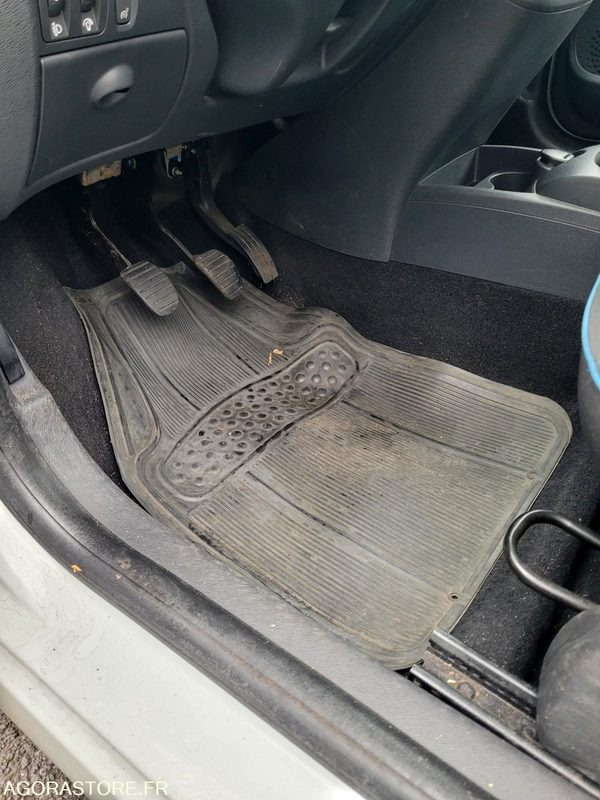 Coche RENAULT TWINGO - DB-290-VQ - VIN VF1CNJ10550142907: foto 12