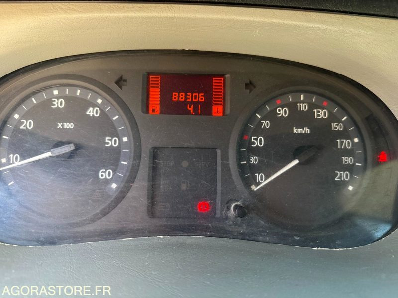 RENAULT trafic 88306kms - 2009 - Furgón: foto 5 RENAULT trafic 88306kms - 2009 - Furgón: foto 5