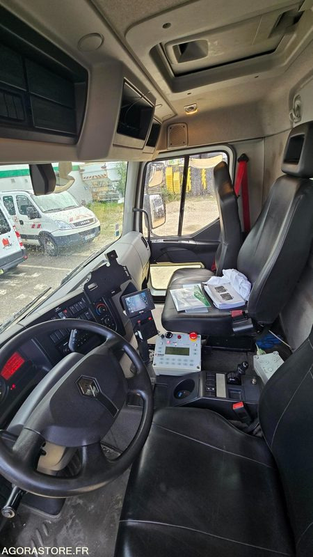 Leasing de  Renault D25 Wide BOM - EA913FS Renault D25 Wide BOM - EA913FS: foto 11