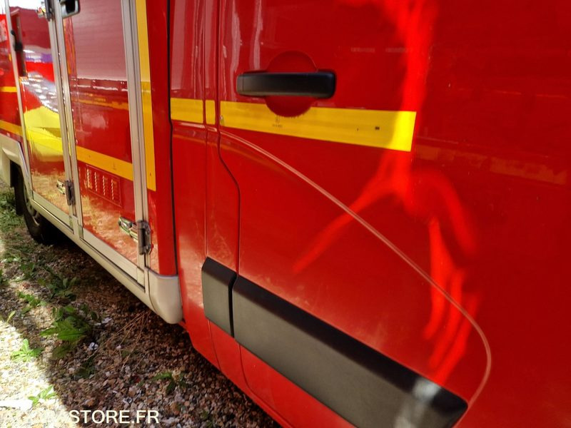 Renault Master - 2011 - 270594 - CE149HL - Ambulancia: foto 4 Renault Master - 2011 - 270594 - CE149HL - Ambulancia: foto 4