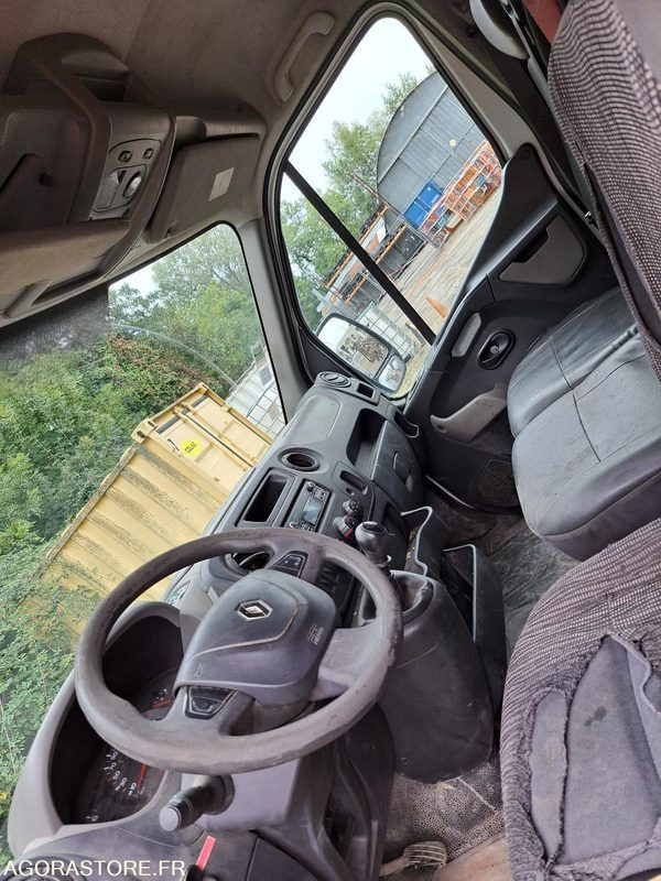 Renault Master - 2013 - 175455kms (P1510071) - Furgón: foto 3 Renault Master - 2013 - 175455kms (P1510071) - Furgón: foto 3