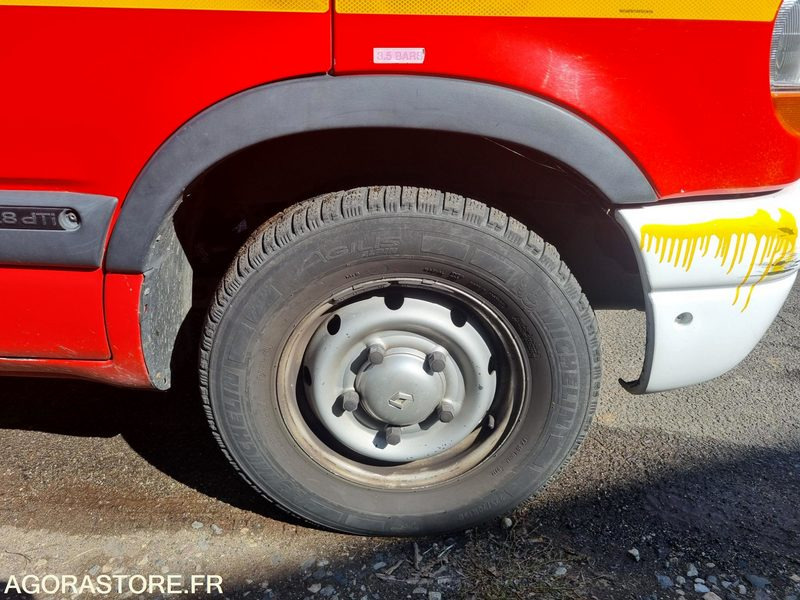 Renault Master L2H2 - CW 139 PC - 2000 - Furgón: foto 5 Renault Master L2H2 - CW 139 PC - 2000 - Furgón: foto 5
