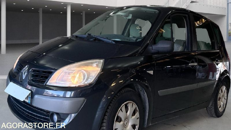 Renault Scénic 1.5 DCI . Contrôle -OK - Motocicleta: foto 4 Renault Scénic 1.5 DCI . Contrôle -OK - Motocicleta: foto 4