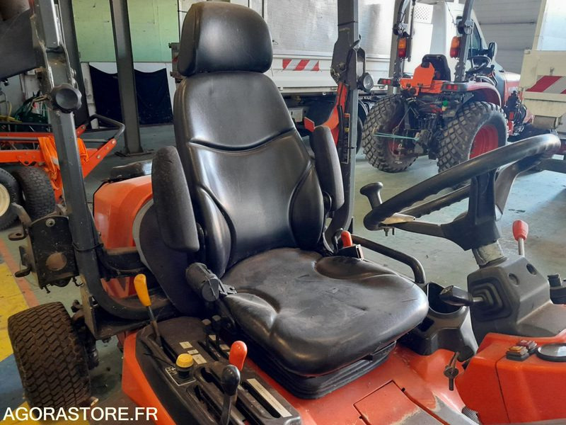 TONDEUSE KUBOTA F3680 DE 2012 - Cortacésped: foto 5 TONDEUSE KUBOTA F3680 DE 2012 - Cortacésped: foto 5