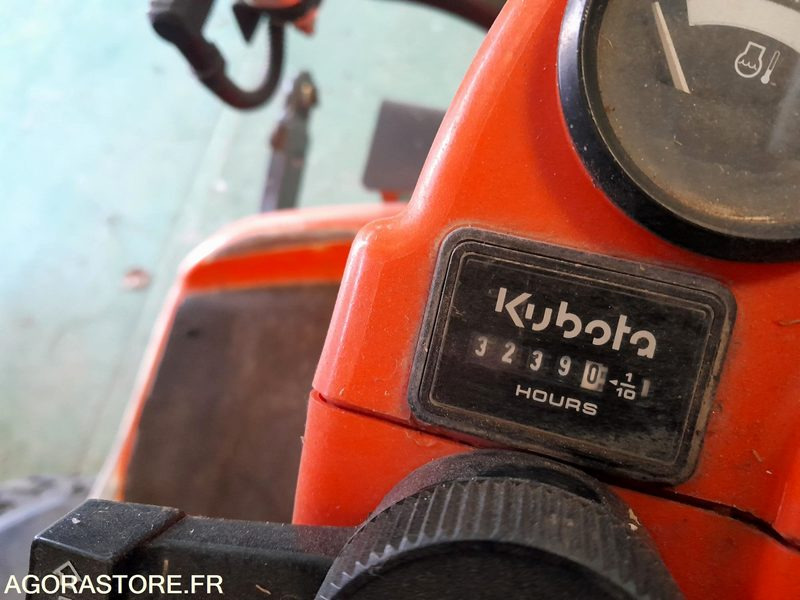 TONDEUSE KUBOTA F3680 DE 2012 - Cortacésped: foto 4 TONDEUSE KUBOTA F3680 DE 2012 - Cortacésped: foto 4