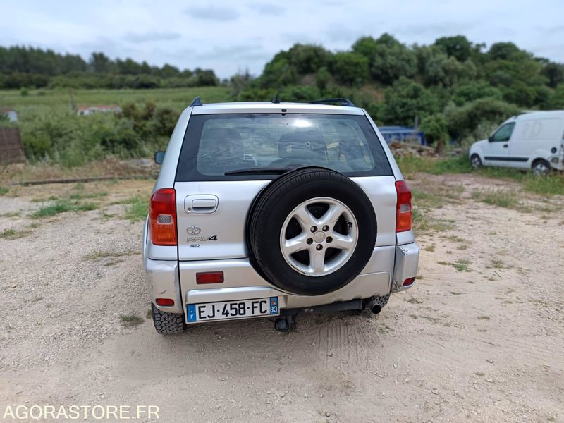 TOYOTA RAV4 - 2002 - 212500KMS - SUV/ Todoterreno: foto 4 TOYOTA RAV4 - 2002 - 212500KMS - SUV/ Todoterreno: foto 4