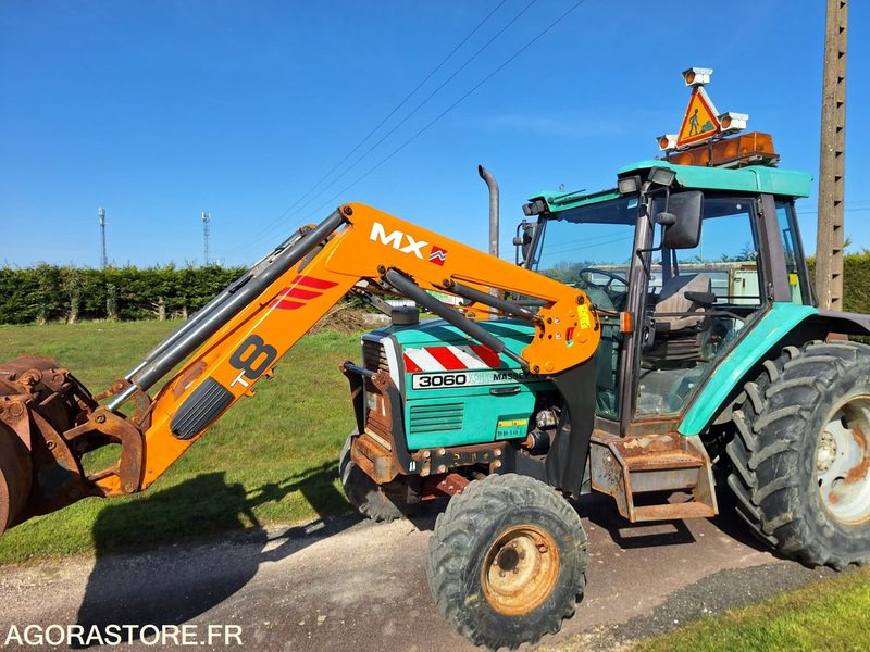 TRACTEUR CHARGEUR MASSEY FERGUSON - 1998 - 13654Heures - Tractor: foto 2 TRACTEUR CHARGEUR MASSEY FERGUSON - 1998 - 13654Heures - Tractor: foto 2
