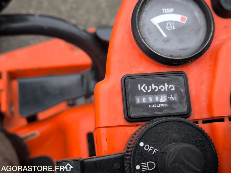 Tondeuse KUBOTA F3680 3688 heures 2013 - Cortacésped: foto 4 Tondeuse KUBOTA F3680 3688 heures 2013 - Cortacésped: foto 4