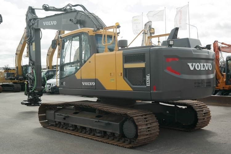 Volvo EC220 E *Uthyres* - Excavadora de cadenas: foto 1 Volvo EC220 E *Uthyres* - Excavadora de cadenas: foto 1