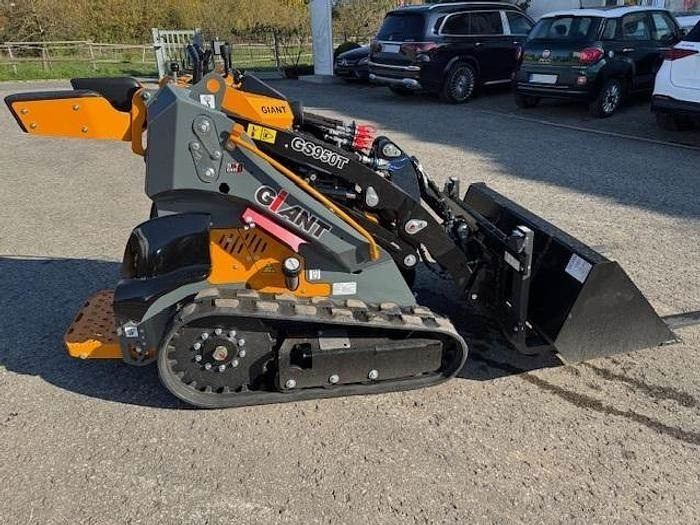 GiANT GS 950T - Minicargadora: foto 3 GiANT GS 950T - Minicargadora: foto 3