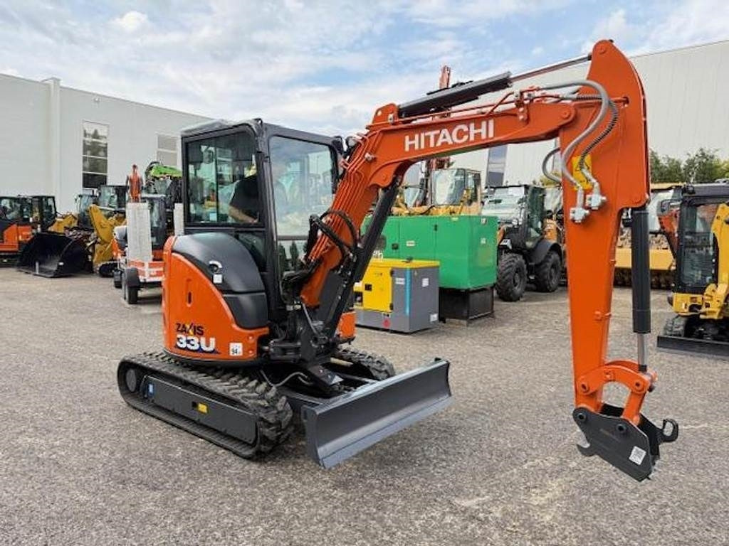 Hitachi ZX33U-6 - Miniexcavadora: foto 1 Hitachi ZX33U-6 - Miniexcavadora: foto 1