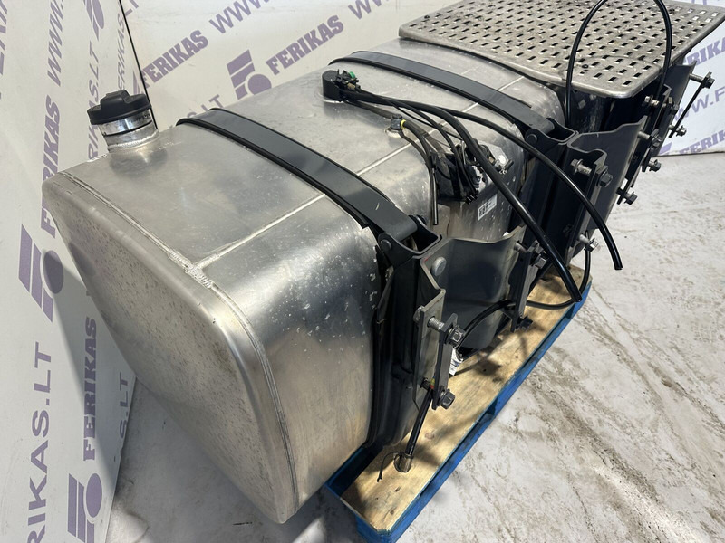 DAF XF - Depósito de combustible para Camión: foto 5 DAF XF - Depósito de combustible para Camión: foto 5