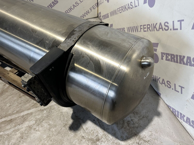 Iveco LNG gas tank - Depósito de combustible para Camión: foto 5 Iveco LNG gas tank - Depósito de combustible para Camión: foto 5
