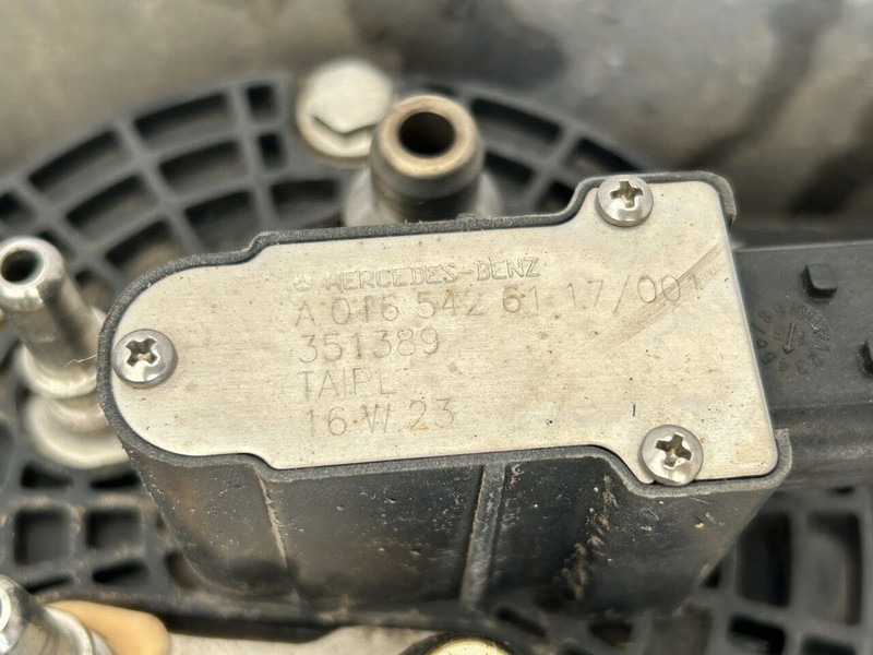 Mercedes-Benz Actros - Silenciador/ Sistema de escape para Camión: foto 4 Mercedes-Benz Actros - Silenciador/ Sistema de escape para Camión: foto 4