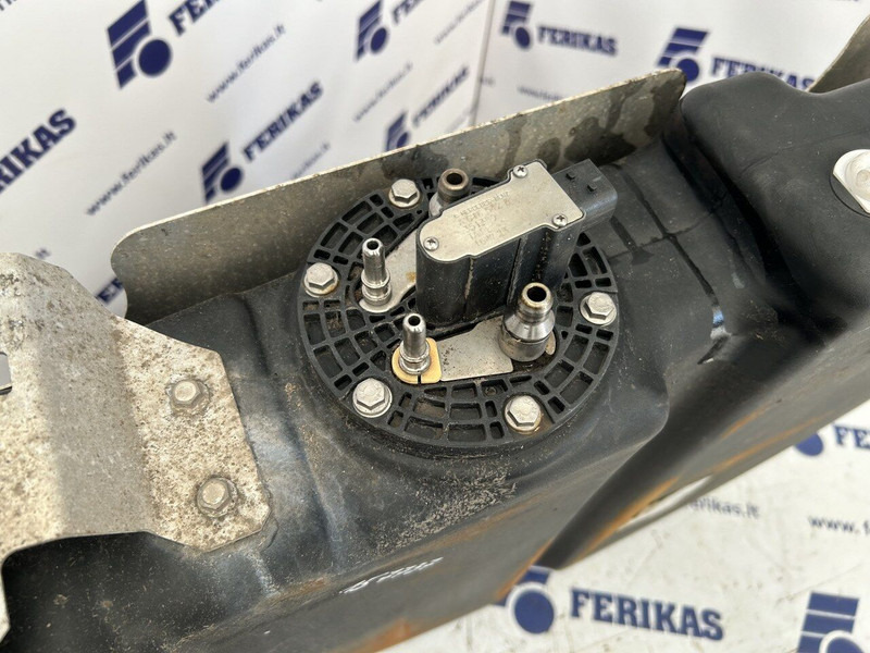 Mercedes-Benz Actros - Silenciador/ Sistema de escape para Camión: foto 3 Mercedes-Benz Actros - Silenciador/ Sistema de escape para Camión: foto 3