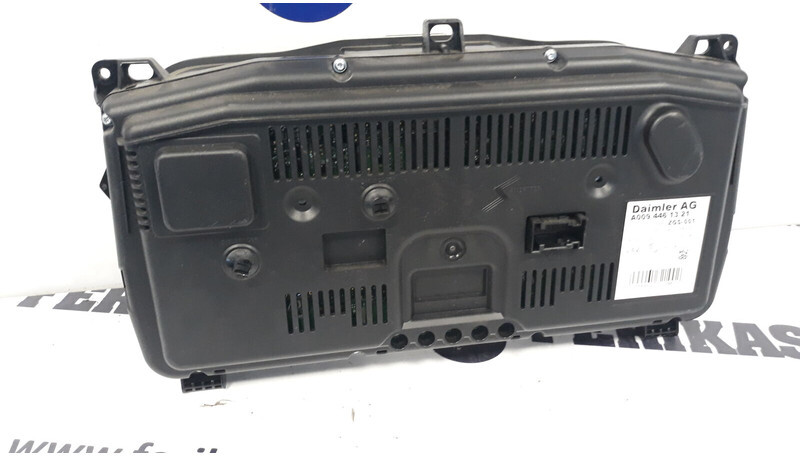 Mercedes-Benz Actros MP4 - Salpicadero para Camión: foto 4 Mercedes-Benz Actros MP4 - Salpicadero para Camión: foto 4