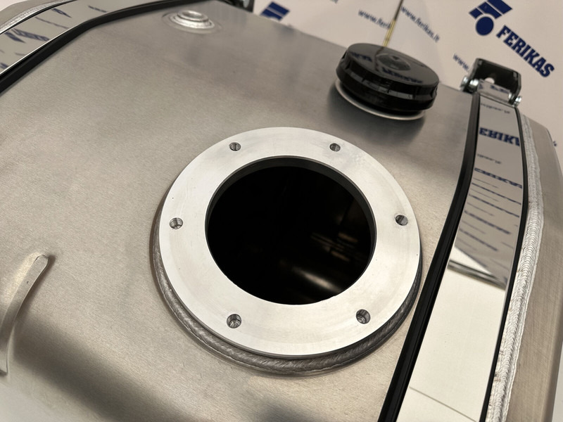 Onbekend - Depósito hidráulico para Camión: foto 4 Onbekend - Depósito hidráulico para Camión: foto 4