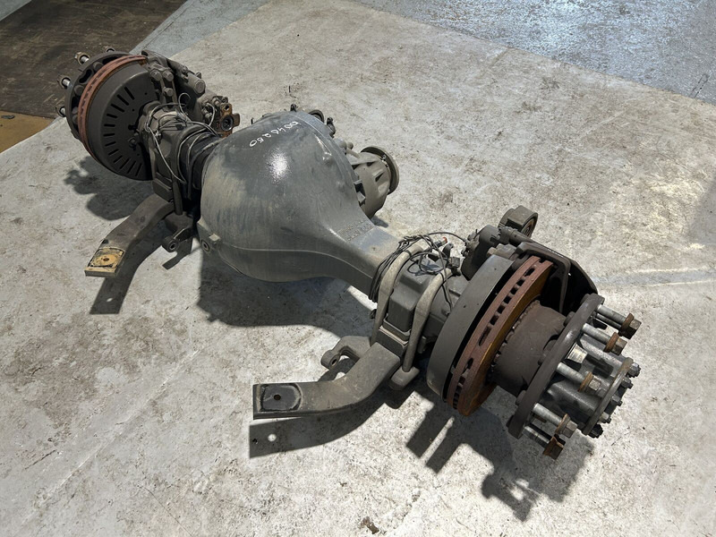 Renault rear axle HS 17X HE with differential ratio 2.47 - Piezas de recambio para Camión: foto 4 Renault rear axle HS 17X HE with differential ratio 2.47 - Piezas de recambio para Camión: foto 4