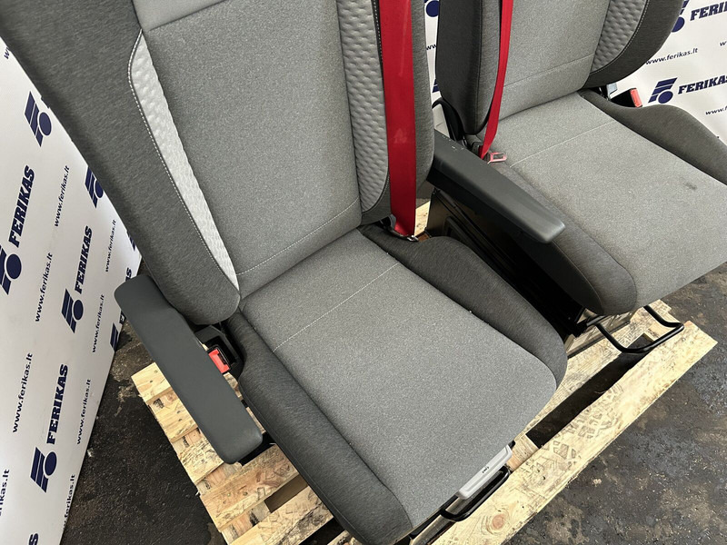 Renault T - Asiento para Camión: foto 4 Renault T - Asiento para Camión: foto 4