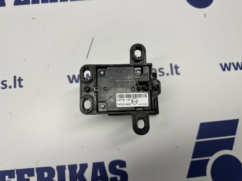 Renault parking brake switch - Salpicadero para Camión: foto 3 Renault parking brake switch - Salpicadero para Camión: foto 3