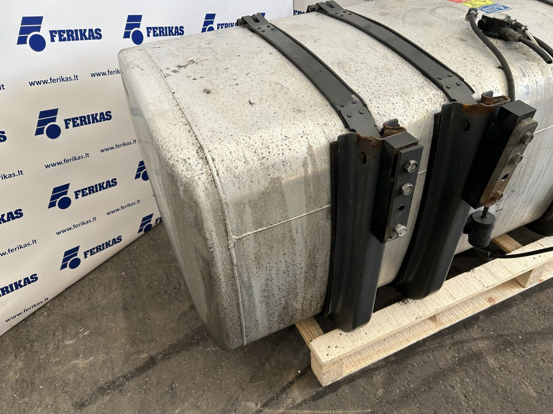Depósito de combustible para Camión Scania 1000L fuel tank with brackets: foto 6 Depósito de combustible para Camión Scania 1000L fuel tank with brackets: foto 6