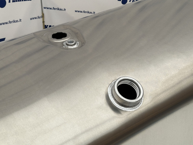 Scania New aluminum fuel tank 615L - Depósito de combustible para Camión: foto 4 Scania New aluminum fuel tank 615L - Depósito de combustible para Camión: foto 4